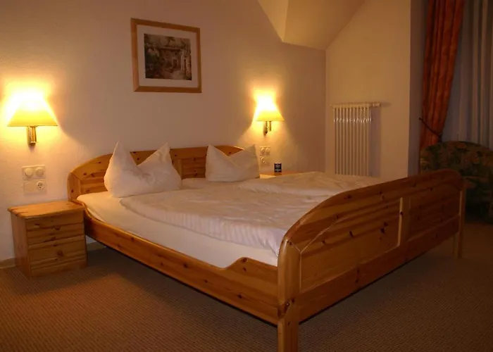 Landgasthof Zum Alten Gut Hotel 2*